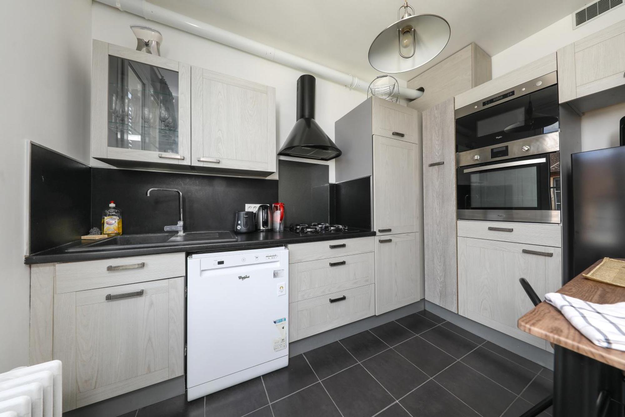 Charmant Appartement Dans Le Centre Ville, A 2 Minutes Du Palais Compiègne Exterior foto